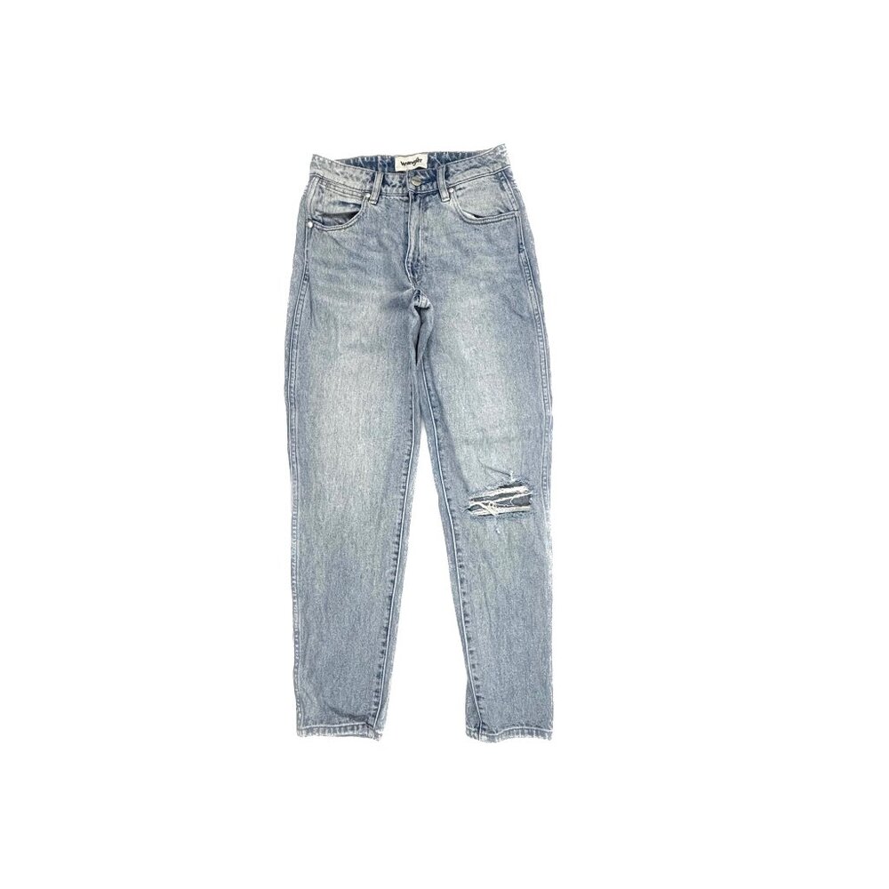 Wrangler Drew Straight Distressed Women's size 6 Medium Wash Blue Denim jeans